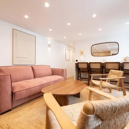 Charming Apartment Paris